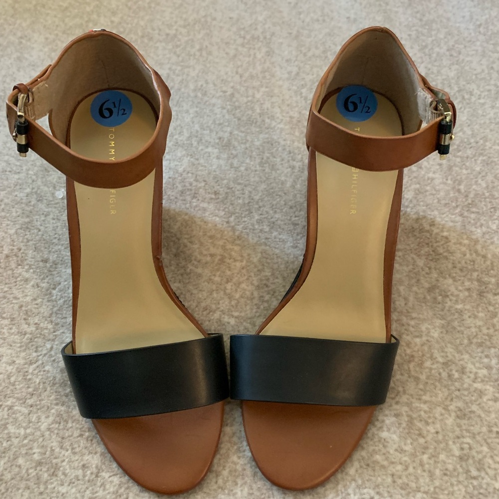 NWT!  Two-tone Quilted Wedge Sandals